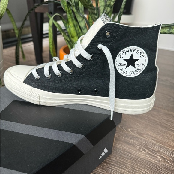 Converse Black and White High-Top Sneakers - Picture 4 of 7